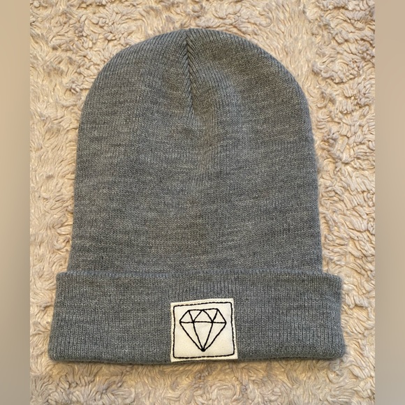 Bayside: Diamond Beanie Hat - Picture 13 of 13